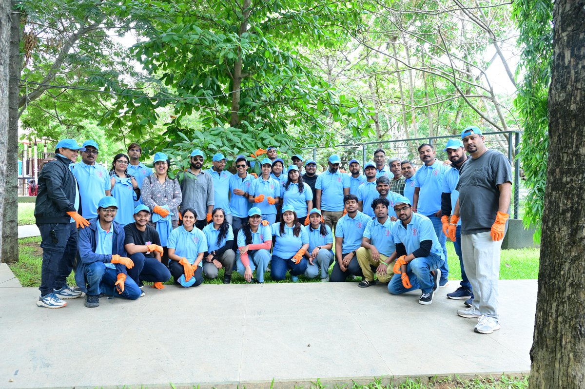 cisco_in's tweet photo. On #WorldEnvironmentDay2026, 30+ Cisco volunteers joined hands with Jagruthi Trust at Gattahalli Lake to restore the ecosystem—clearing waste, enriching soil, removing creepers, and planting 150+ saplings. Together, we're building a greener future. 🌱 

#CiscoCSR https://t.co/GkhnIQ5GgA