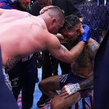 CQEXone's tweet photo. @BlackVillain666 Al final son dos personas que han dedicado toda su vida a un arte marcial. Suben ahí de manera voluntaria y se lo juegan todo. Hay una especie de código de honor entre ellos que a veces la gente de fuera no ve. En la gran mayoría de casos no hay odio de por medio ni malos rollos. https://t.co/aezpwNljki