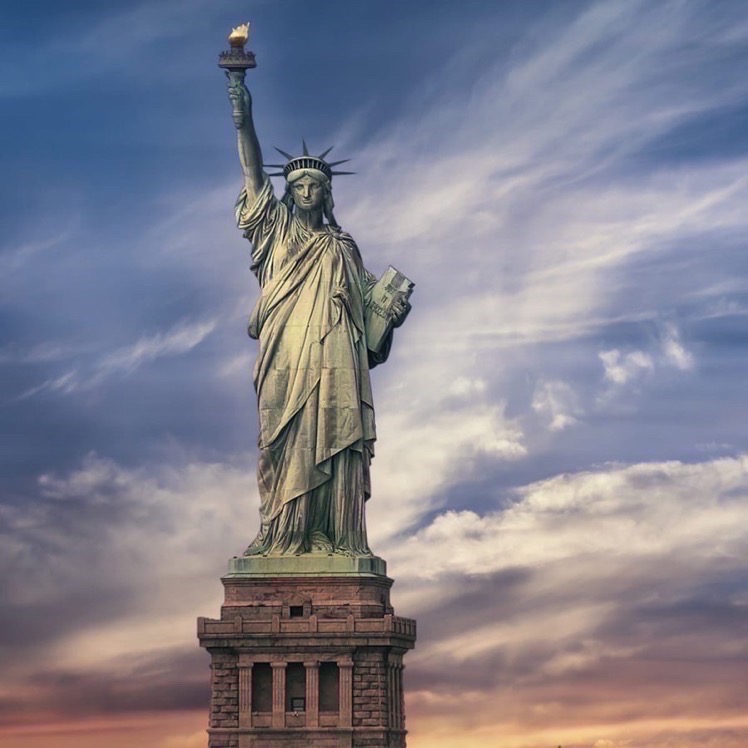 FXMC1957's tweet photo. 17 June 1885. Statue of Liberty arrived in New York Harbour from Paris, France. It was a gift from the people of France to the people of the people of USA designed by French sculptor Frédéric Auguste Bartholdi and its metal framework was built by Gustave Eiffel. https://t.co/kWRCyaulJT