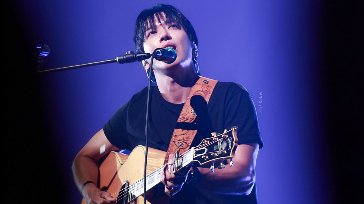 peiyeon1's tweet photo. 슬픔 속에 자란 그러나 꽃이었다🌺  #정용화 https://t.co/cjd9KTnU6k
