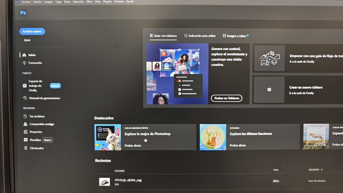 Fefliswit's tweet photo. @AdobeCare @Photoshop It appears on the main page of Photoshop. Version 27.5.0 in Spanish.

Does this mean I participated in the development of Photoshop? Can I get a mention in the credits? Like, "Special thanks to Fefliswit, who found a typo on the homepage" 😂 https://t.co/hVszO4Kuyy