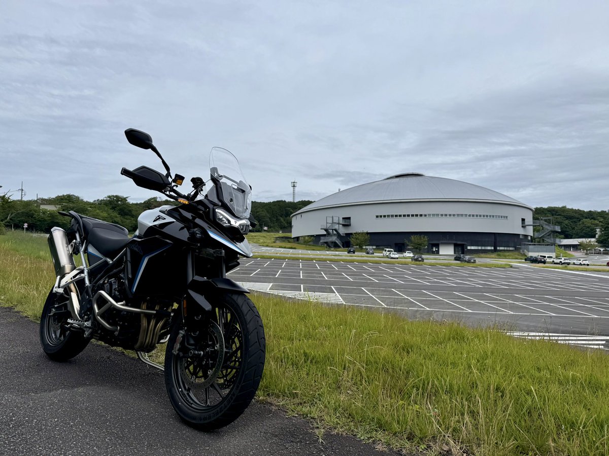 MooNRideLab's tweet photo. #バイク日和 #伊豆ベロドローム #寄り道癖 #自転車で走った場所をバイクで辿る #Triumph #トライアンフ #Tiger #AlpineEdition https://t.co/QVZJKmnCEK