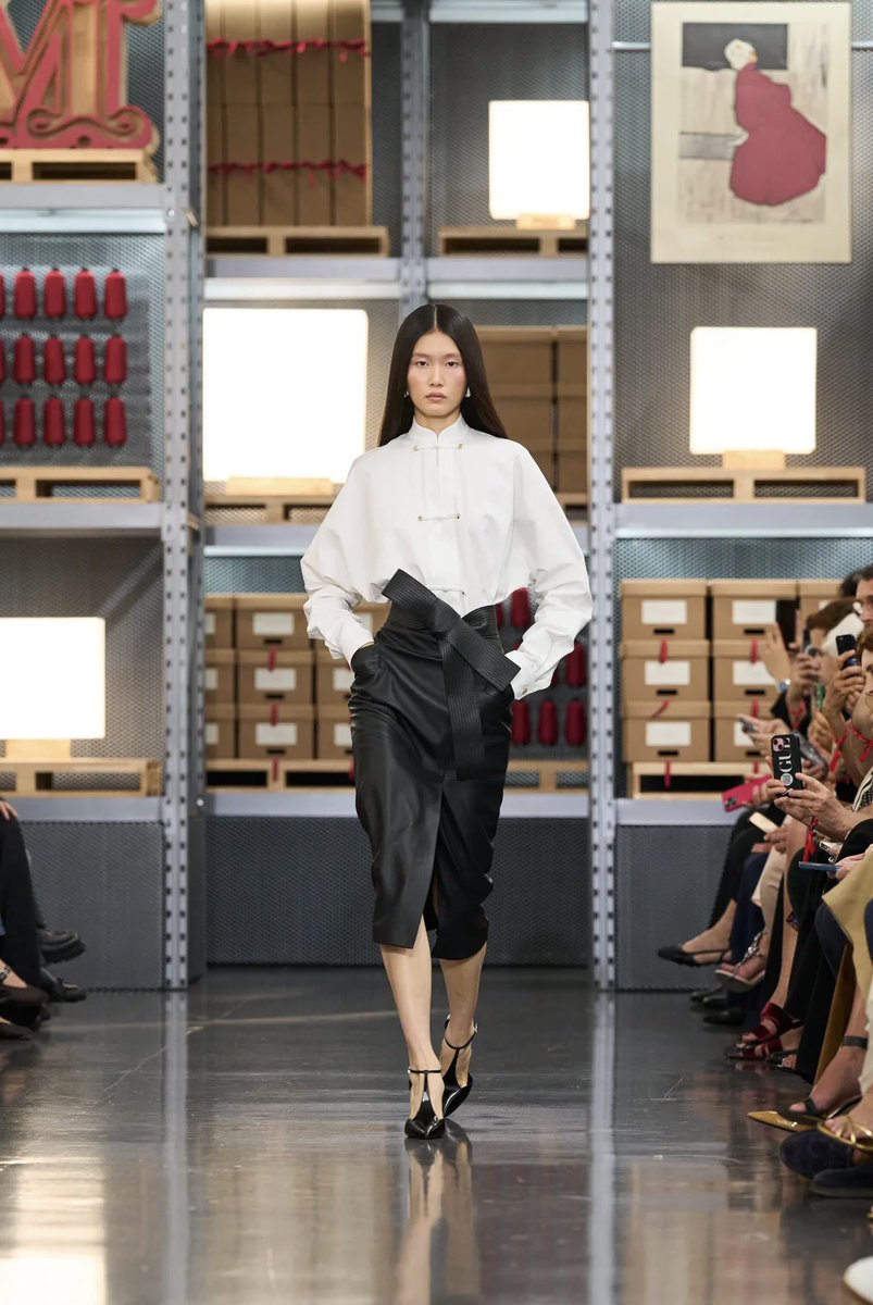 dfvaccount's tweet photo. MAX MARA
RESORT 2027 https://t.co/YETJiZX1eG