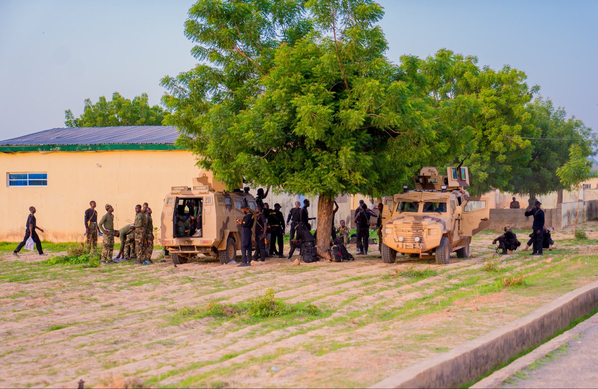 DeeboyPhotos's tweet photo. NEWSFLASH:

Governor Radda Pays Unscheduled Visit to Matazu Town and Neighbouring Communities

* Commends Strong Military Presence Across Communities

The Executive Governor of Katsina State, Malam Dikko Umaru Radda, yesterday evening conducted an unscheduled low-profile visit to Matazu town and surrounding communities in Matazu Local Government Area to assess the prevailing security situation and ongoing military operations.

The visit followed a security briefing and operational engagement with the Theatre Commander, Major General W. B. Idris, as well as the implementation of the Presidential directive aimed at strengthening security presence in vulnerable communities across Katsina State.

During the tour, the Governor first visited Matazu town before proceeding to Sayaya, and later to Mazoji, Fafawa, Nasarawan Kalgo, and Tashar Icce communities, where he observed residents peacefully engaging in their lawful daily activities—an indication of improved stability in the affected areas.

He later moved through Sayaya and adjoining communities, where he noted significant deployment of military personnel and other security formations strategically positioned along key routes and settlements.

The Governor also passed through the Mazoji–Dutsinma axis before returning to Katsina, observing continuous patrols and coordinated security operations by relevant security agencies along the corridor.

Governor Radda expressed satisfaction with the level of coordination and visibility of security personnel during the tour, noting that residents were freely going about their lawful activities without disruption.

He commended the efforts of security agencies for sustained patrols and proactive deployment, describing the improvement as a positive step toward restoring lasting peace and stability across Katsina State.