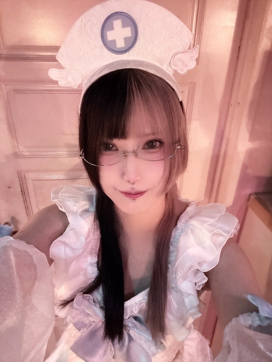 akbn_flower's tweet photo. 🏥本日の担当ナース❤️‍🩹💉

6/17 (水)
18:00 
もら@moratenchi 
える@wnemue7 
あゆ@ayu_angle428

20:00
まよい@angel_myobabu

21:00
あおい@lilliloil_

#コンカフェ #赤羽 #ナース https://t.co/VHaOzw72gG
