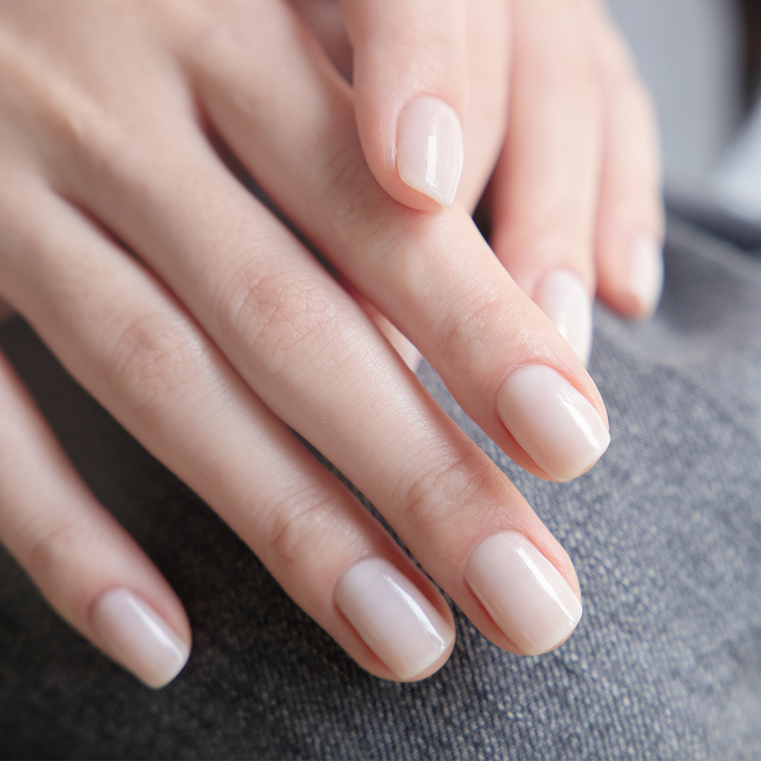nailsincjp's tweet photo. ジェルネイルで傷んでしまった爪の
リハビリのためのトリートメントベースコート💊

ダメージを受けた爪へ保湿効果の高い
アルガンオイル、シーウィード、ケールが
潤いを与えしなやかで健やかな爪へと導き
薄くなった爪を補強*し割れや欠けからも保護。
シアーホワイトが凹凸や色ムラをカバーし
ナチュラルに美しくみせてくれる効果も。

*コーティング効果による