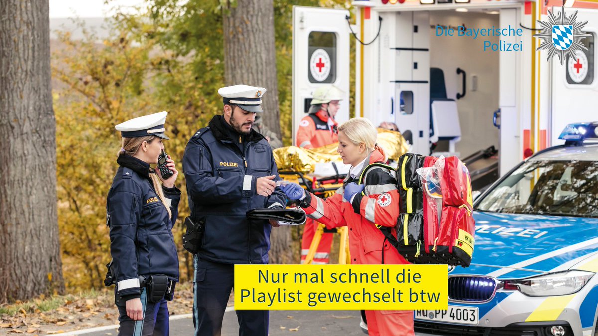 PolizeiBayern's tweet photo. Ablenkung zählt zu den am meisten unterschätzten Unfallursachen im Straßenverkehr.

Egal ob ihr durch Smartphone, Tagträume, Mitfahrer, Infotainment oder Essen &amp; Trinken abgelenkt werdet – bleibt fokussiert!

Weitere Infos:
https://t.co/cpdhhxfrgE https://t.co/VjlKBogvrD