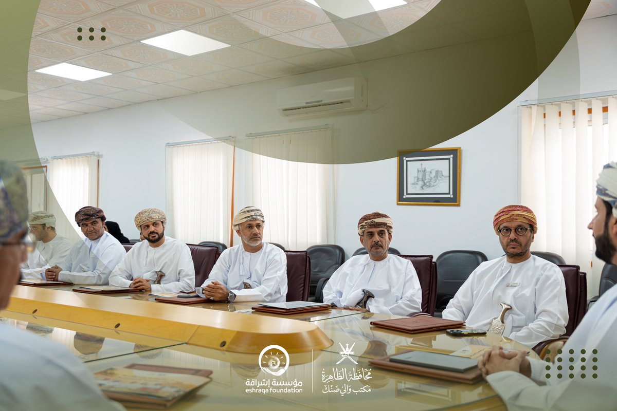 Eshraqa_oman's tweet photo. ولاية ضنك.. وجهتنا لـعام ٢٠٢٦م

تأكيدًا على مبدأ الشراكة المجتمعية الفاعلة، تضع مؤسسة إشراقة ولاي ضنك وجهتها لهذا العام، ساعية إلى تعزيز فرض التنمية وترسيخ قيم العمل المشترك بين مختلف أطراف المجتمع المحلي. 

#مؤسسة_إشراقة
#ولاية_ضنك
#محافظة_الظاهرة https://t.co/a9UAbDKjQv