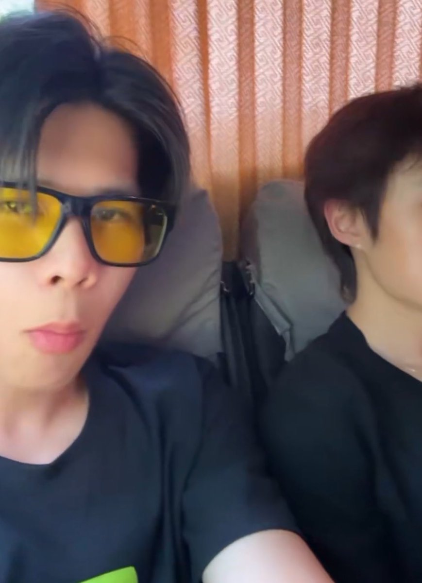 lvcemini's tweet photo. my silly trio 😭😭😭

(#GMMTVOuting2026 #nnutdan
#TuiChayatorn #barcodetin) https://t.co/G2wQkRQjpz