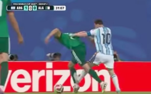 luismanuel46's tweet photo. @fifaworldcup_es Q fue amarilla o roja🤣🤣🤣🤣🤣🤣🤣 https://t.co/3UZs7YWn3O