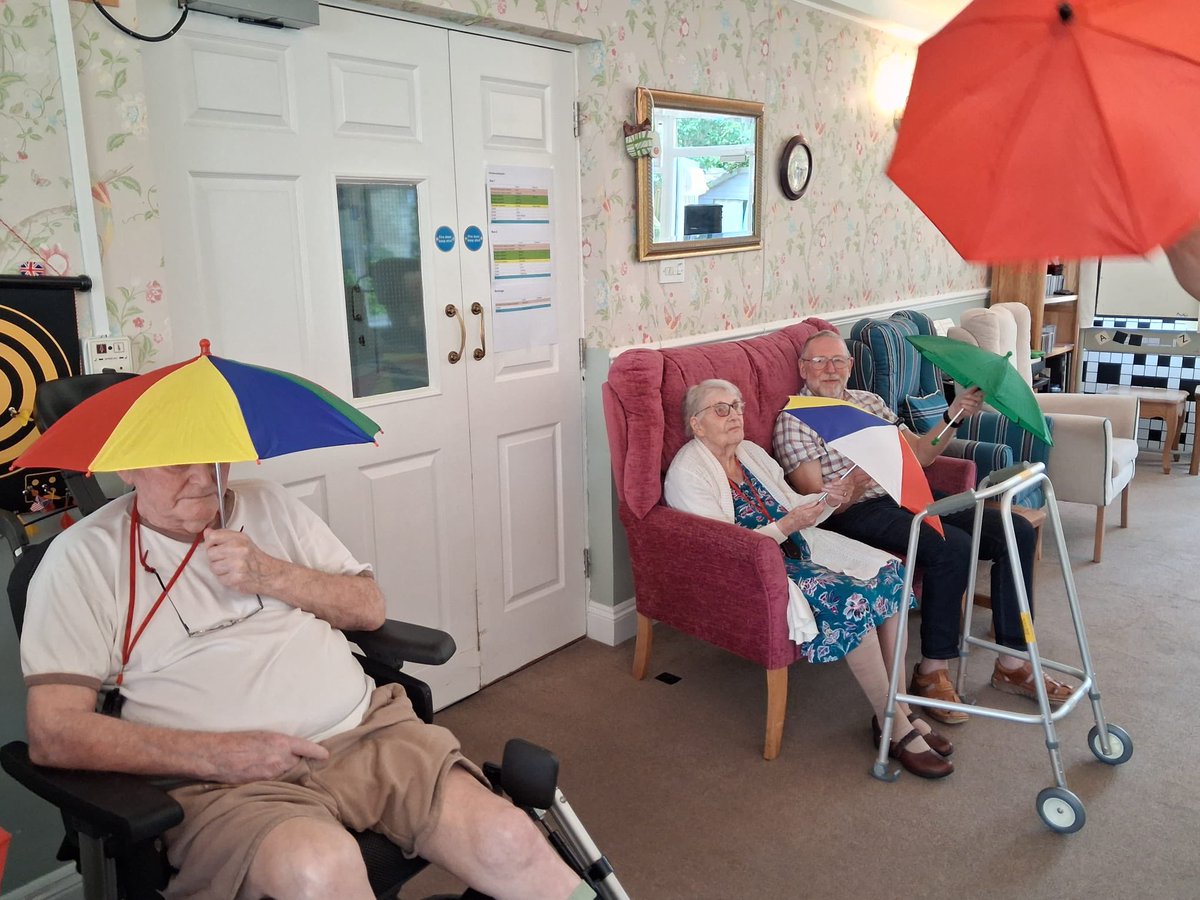 Bristolcarehome's tweet photo. ๐ฉ๐ถ Music, Magic & a Little Rain! โ๏ธ
Today we welcomed the brilliant Steve to Beech House for an afternoon filled with music, magic, and plenty of smiles!! ๐
#BeechHouse #MusicAndMagic #SingingInTheRain #CareHomeLife #MakingMemories #MeaningfulMoments https://t.co/HX5YjRdzHF