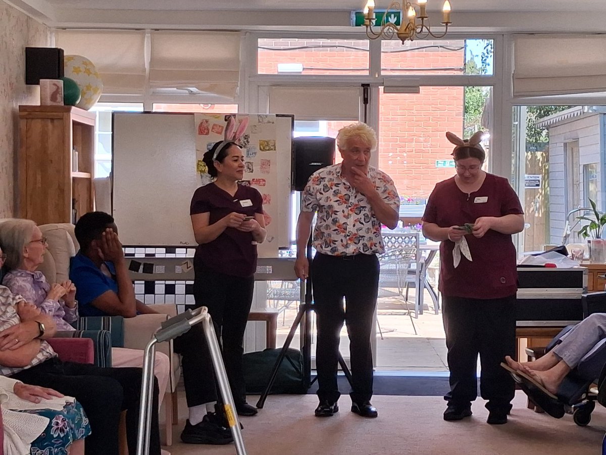Bristolcarehome's tweet photo. ๐ฉ๐ถ Music, Magic & a Little Rain! โ๏ธ
Today we welcomed the brilliant Steve to Beech House for an afternoon filled with music, magic, and plenty of smiles!! ๐
#BeechHouse #MusicAndMagic #SingingInTheRain #CareHomeLife #MakingMemories #MeaningfulMoments https://t.co/HX5YjRdzHF