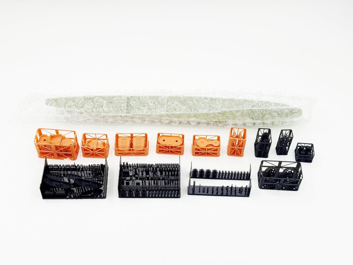トライアンフモデル 1/350 駆逐艦 松 1944年 入荷しました ！ 洋上