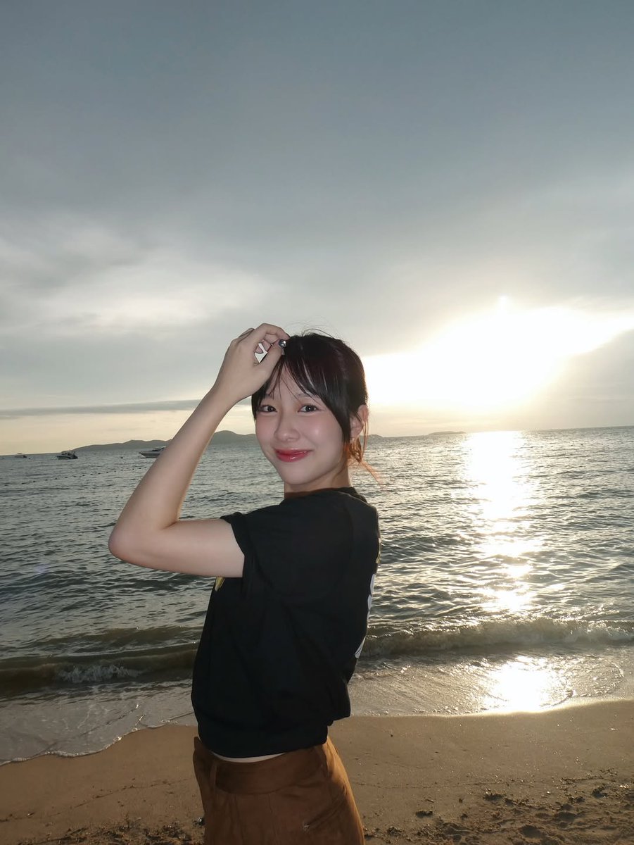 MewnichPHFC's tweet photo. IG Post Update ✨
IG: mewnich.nannaphas

#gmmtvouting2026

JUNEMEWNICH OUTING 2026
#GMMTVOuting2026
#จูนมิวนิค #JuneMewnich
#Mewnich #MuveMuve #มู๊ปมู๊ป https://t.co/Ro3lGbo9WD