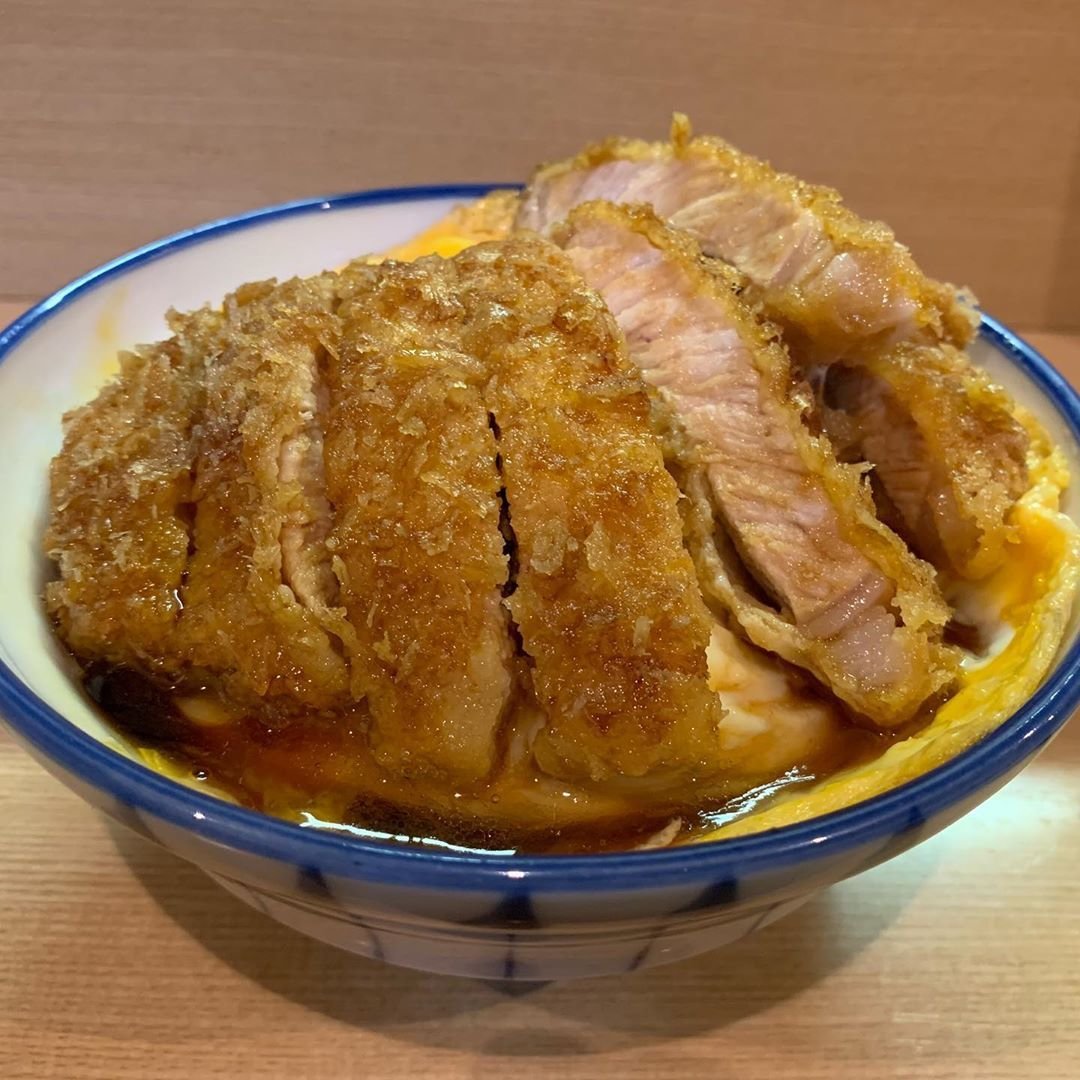 LindseyPag8452's tweet photo. かつ丼と貧乳、どっちが好き？

かつ丼・貧乳が好きな人からのいいねとフォローの応援お願いします！ https://t.co/o2rLMbikDQ