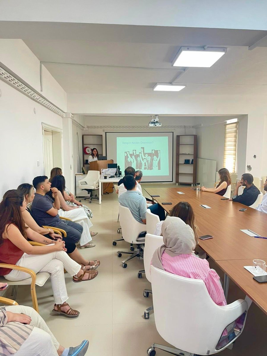 artukluism's tweet photo. Müdürlüğümüz Sağlıklı Hayat Merkezi psikoloğu tarafından Sağlıklı Hayat Saatleri kapsamında Etkili İletişim Becerileri konulu eğitim düzenlenmiştir.
@mardinilsaglik @halksagligigm @sbsggm https://t.co/ZxzUQDDGLZ