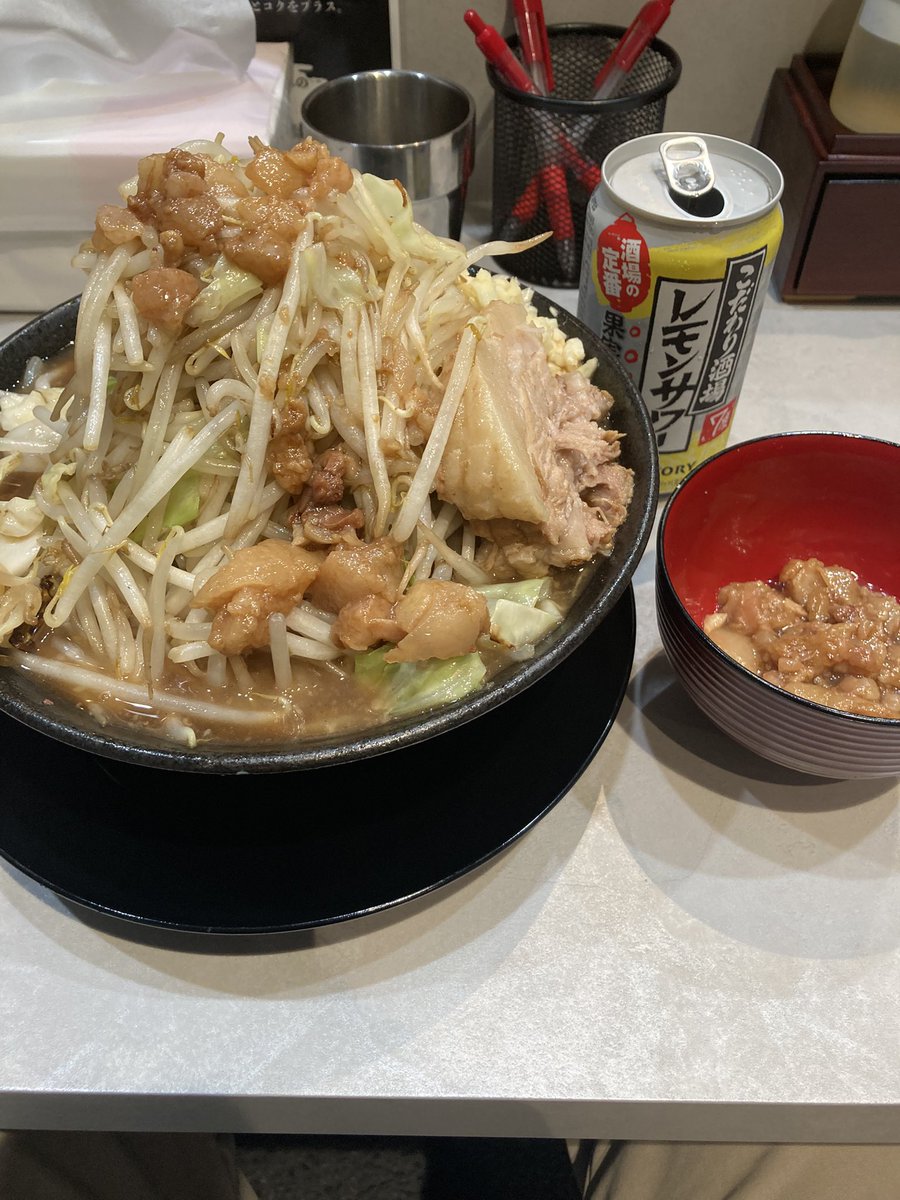 Lvch_official's tweet photo. 100円ジロー来た
浮いたお金でお酒も頼めます
#CRAZYPORK
#PORKVIPカード https://t.co/V2sMV8jcLR