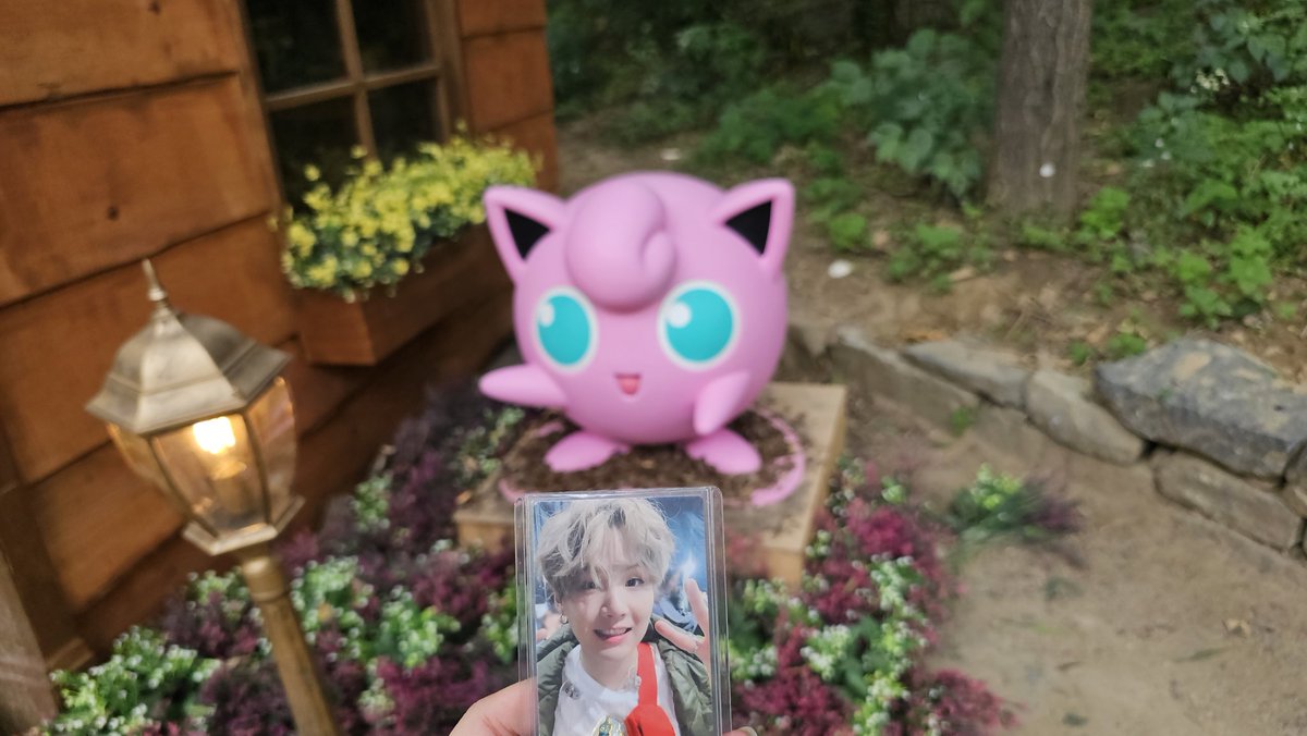 agustdreads's tweet photo. took namjoon's wooper namjooning to visit his friends before i leave seoul today 🥹 https://t.co/0jtiqAtyM6