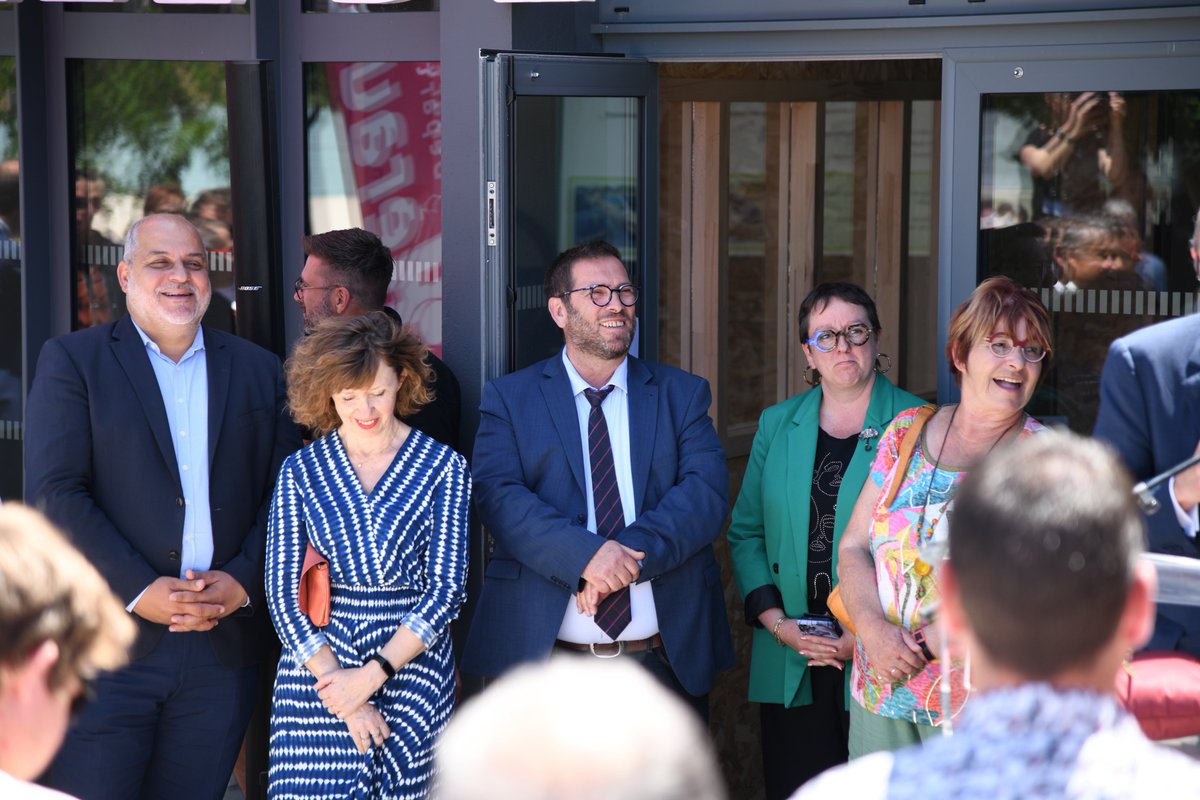 ecom_news's tweet photo. 🚏🛣️#Herault en direct de #Gignac : Reportage vidéo sur l'inauguration officielle d’un hub inédit et totalement innovant en faveur des mobilités durables et du #tourisme ! Avec @CaroleDelga @Occitanie @PrefetOccitanie @montpellier_ @Heraultinfos https://t.co/vn12mOR0nz https://t.co/t3ZenVLh6T