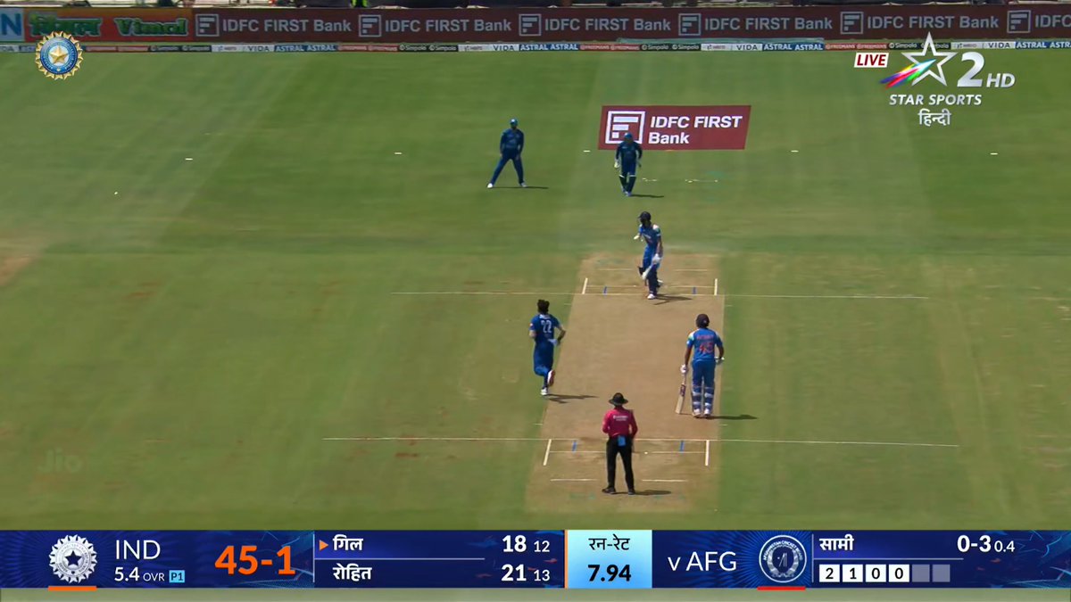 Quickadii's tweet photo. Shubman Gill to Rohit Sharma after every ball
NO NO NO NO NOOOOOOOOO NO! https://t.co/6jU9pqZrqb