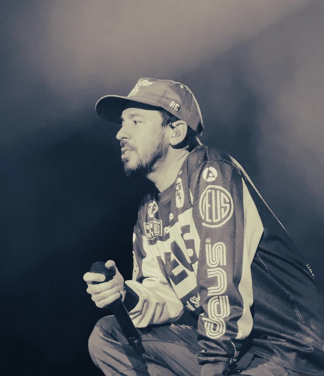 homeyk's tweet photo. 📸: @nf.graphics IG. #lyon #linkinpark https://t.co/g4RFBYfRlB