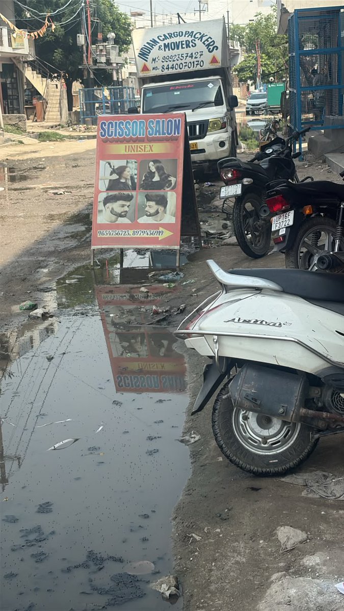 rdas063's tweet photo. #Clean_India initiative by @OfficialGNIDA 

Nice

@myogiadityanath @myogioffice @CMOfficeUP https://t.co/UBASKHJyv2