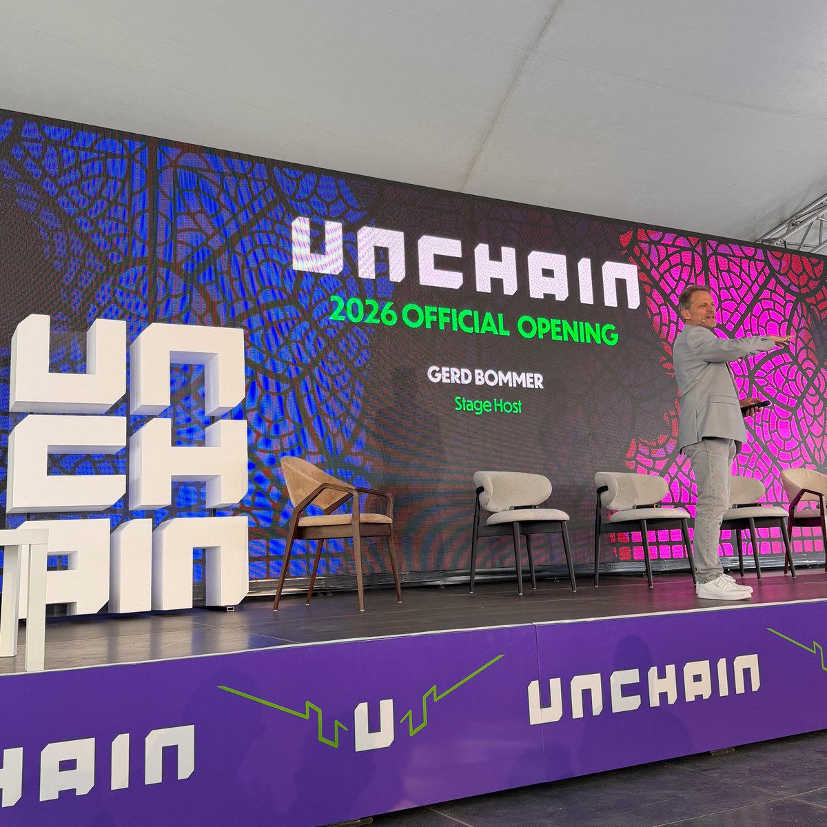 Mrkt30news's tweet photo. UNCHAIN Fintech Festival 2026 just kicked off inside the Oradea Fortress. Central bankers, bank CEOs, regulators and founders from 40+ countries. 

This is the room where CEE stops waiting for Europe to catch on.
#UNCHAIN2026 #Oradea #fintech https://t.co/JMjfZzCkB3