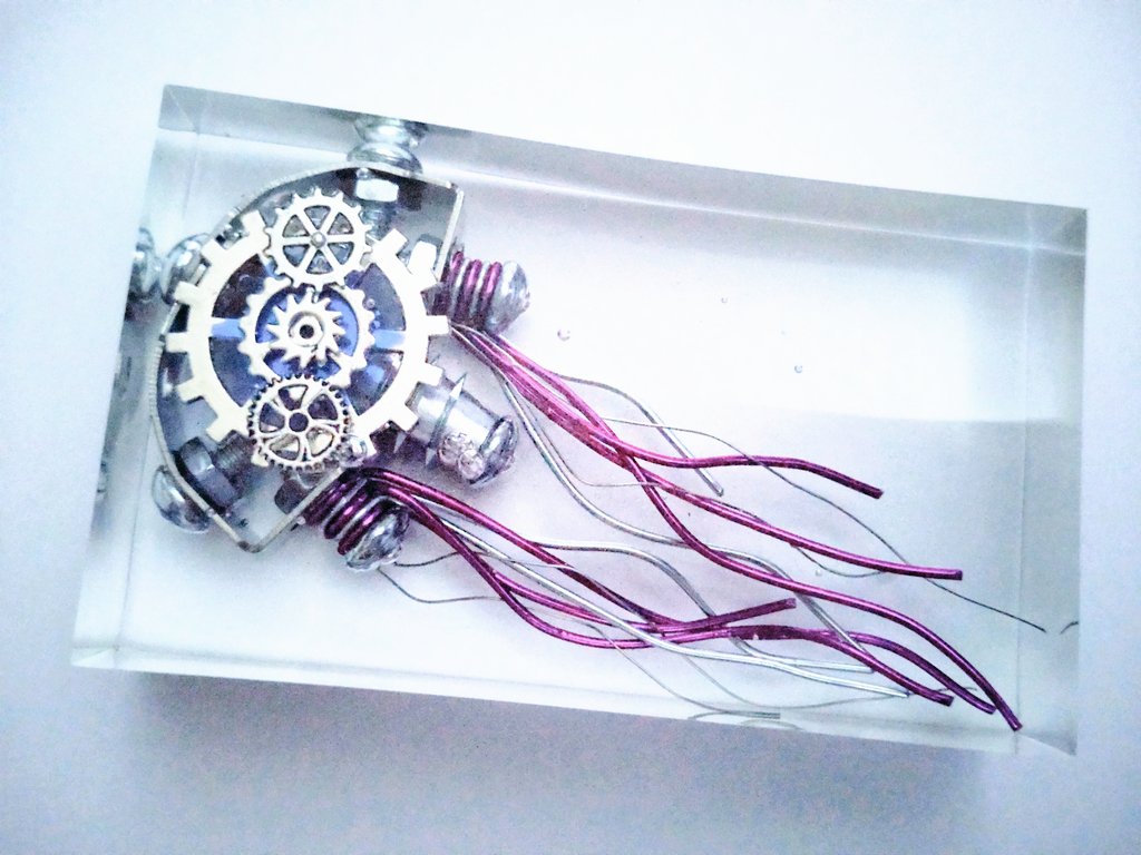 monor_one's tweet photo. 2日間たくさんのアートに触れたり作家様の作品に対する想いなどを聞いたりしていたら自分の作品で躓いていた問題を突破出来る案が思いついた☺️
やっぱり芸術っていいな✨
帰ったらすぐ取り掛かりたい⚙️ https://t.co/YWhawkobIT