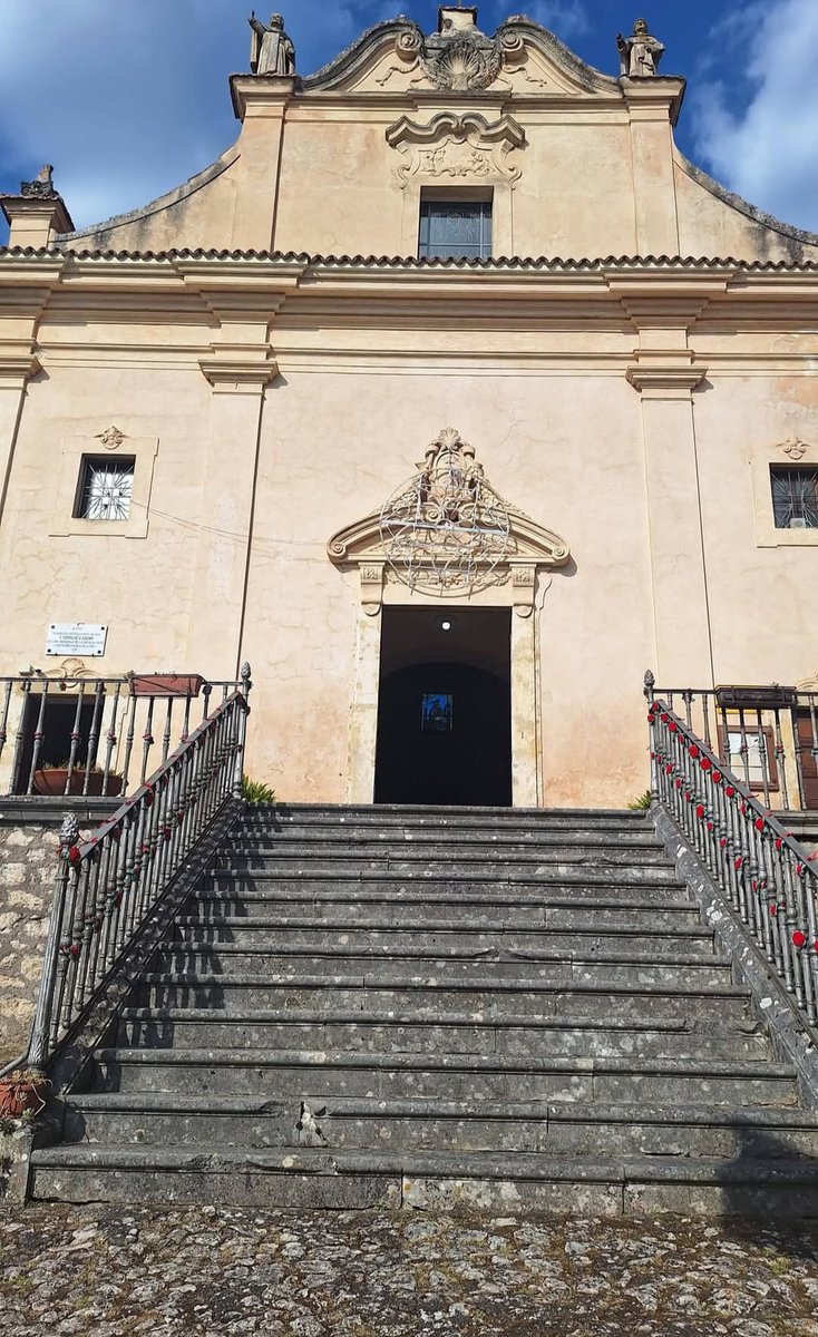 srmcarla's tweet photo. #17giugno2026
#Vangelooggi
#insegreto
Mt 6, 1-6, 16-18
Pratica la giustizia,
l'elemosina,
la preghiera,
il digiuno
nel segreto e il Padre tuo, che vede nel segreto, ti ricompensera'! https://t.co/XB9W6erH1I