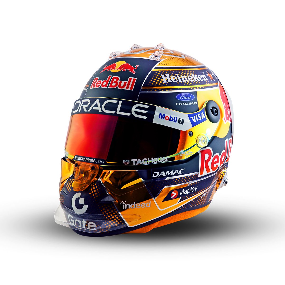VerstappenCOM's tweet photo. 2026 Orange Lion Helmet 🧡

Scale models 🔛 https://t.co/Ga9eks3hH7 https://t.co/UksqVjUJF3