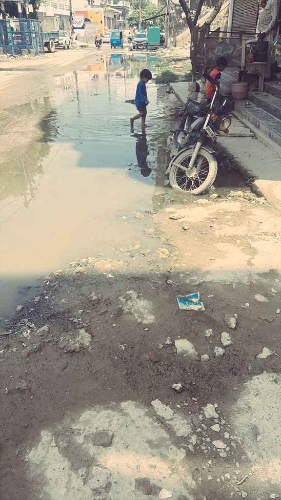 rdas063's tweet photo. New Swimming pool by @OfficialGNIDA 

Source of water : Pure Drain Water
Benefits: Flu, Dengue,  etc.
Costs: Free
Location : Main Road, Vihaan Vista, Bisrakh
@myogiadityanath @myogioffice @CMOfficeUP https://t.co/5ZCBvDhf8r