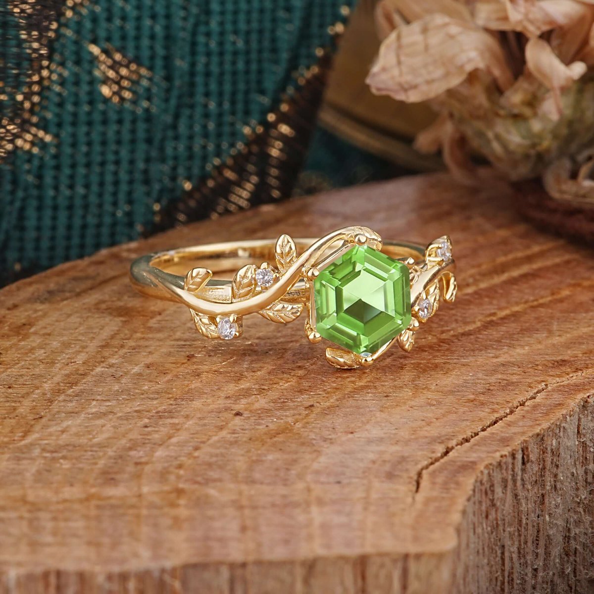 Romalarjewelry's tweet photo. Midsummer woodland luxury. 🌿✨ This Hexagon Peridot is pure elven royalty. A dark botanical dream. 💚 #Peridot #HexagonRing #Fairycore #AltBride #ROMALAR https://t.co/LrGR5i1LRt