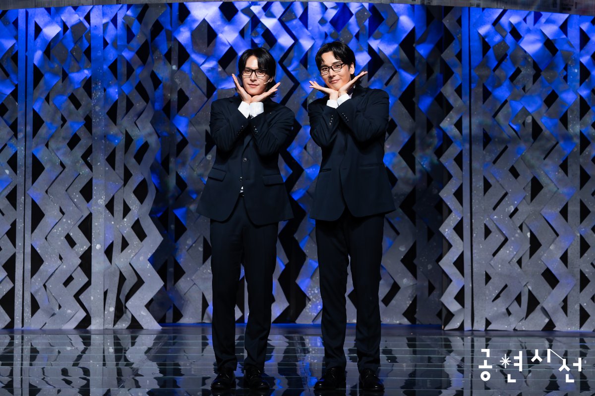 seeline_show's tweet photo. 서울예술단 창작가무극 <신과 함께_저승편> 프레스콜 포토타임

#손동운 #이기완 https://t.co/FLgfWVxqVc