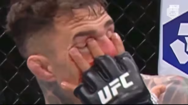 Goatedrubert's tweet photo. @RyanTmYt You're the moron, you think aspinall is faking it. we are not friends, i do not care enough about you to from an opinion over you. It's crazy that you speak 4 languages yet cant understand gane went knuckle deep into his eyes https://t.co/eMGwZVhXX8