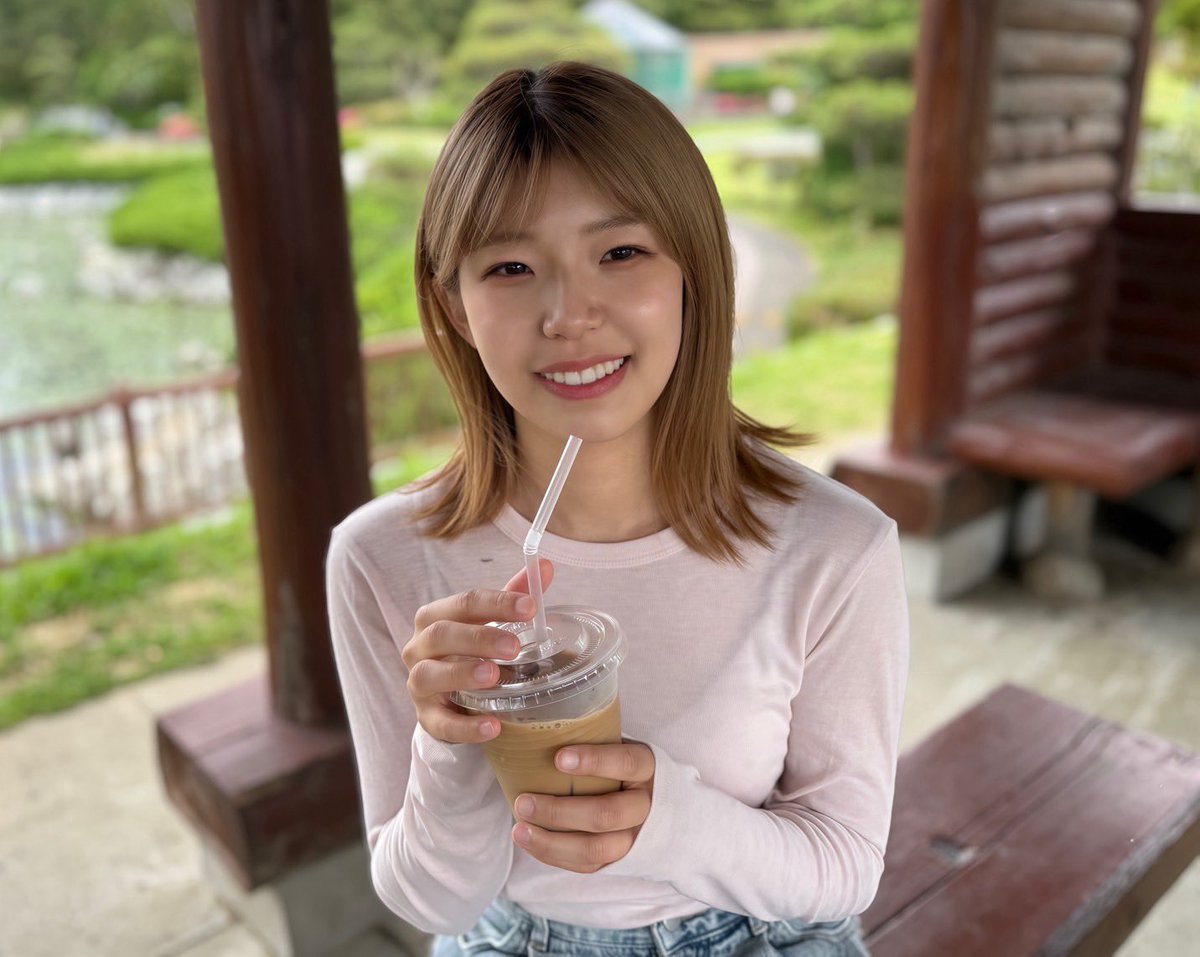 rinarina_chat's tweet photo. ムズムズ病が治らない。
けどカフェラテ飲みたい☕💛
(※カフェイン摂るとムズムズします)

どっちを優先するべき?? https://t.co/BwrrVCIAX3