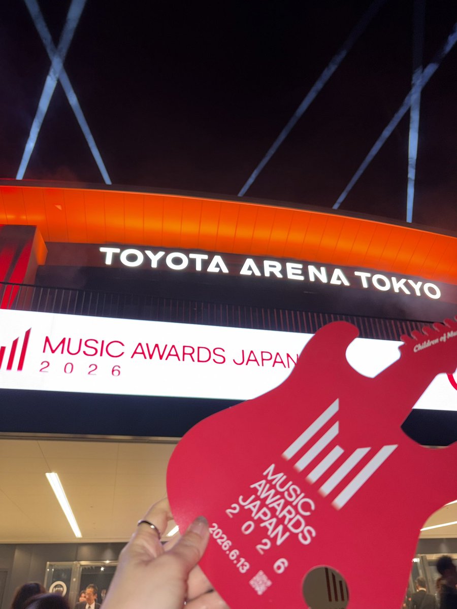jampanda_2302's tweet photo. 会場のTOYOTAアリーナは音響が素晴らしく"音圧""音波"を感じた。客席にまで備わったビジョンパネルとレーザーで没入感も凄い。

M!LKのマジぎゅんぎゅんぎゅん！は特に響いた💘

スカパラの迫力も凄かった✨
いつかミセスとコラボしてほしいな

来年もココで！
あ、ミセスのLIVEもぜひ🙏

#MAJ https://t.co/0dPt7TLa2m