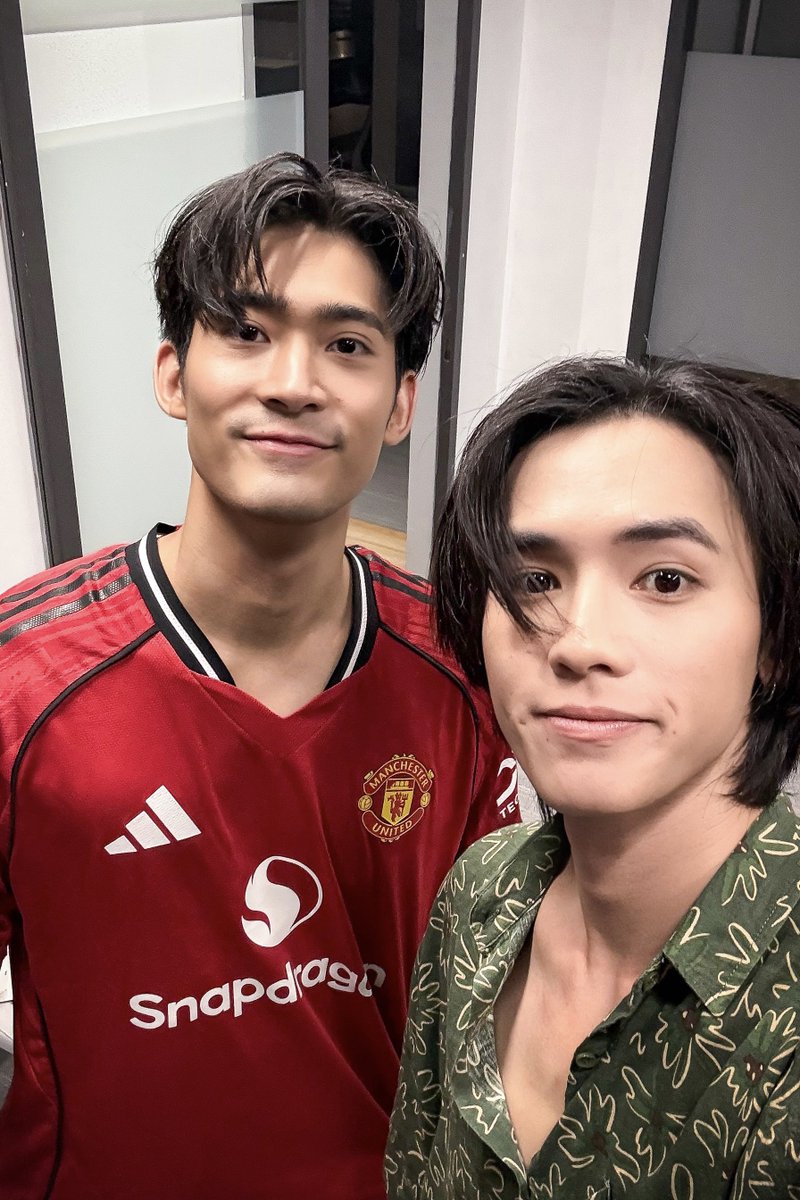 juniorfluke_ofc's tweet photo. จูฟลุ๊คจ์ (ไม่ได้) เผย 
พวกผมไม่เคยเลิก(เป็นพาร์ทเนอร์)กัน 🫣 
ยัน 2ภีม เป็นเรื่องดวงสมพงษ์(ก็คงไม่เท่ากับใจสมใจ) 
🫨🫨

#ลงโมเมนต์จูเนียร์ฟลุ๊คจ์จนกว่าจะมีซีรีส์คู่เรื่องใหม่
#JuniorFluke https://t.co/Wi7IhkWd1j
