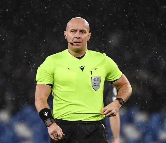TOUCHSPORT2's tweet photo. 🚨🇧🇷🔙Thiago Silva on Lionel Messi:

“He always looks to force the referee into giving free-kicks in dangerous areas. 🇦🇷🧐

Some players in Spain say he tries to control the game and influence the referee's decisions.” 😳 https://t.co/a8Mx9GOfQ4