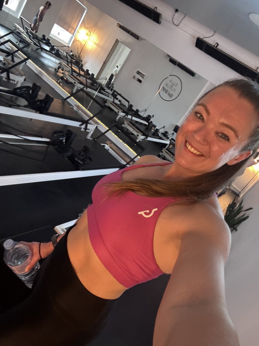 MsRMerry's tweet photo. Pilates = happy place!
#Fitness #Wellness #Business #PT #Origym #Coach
#FitForLife #WellForYou #GrowRightNow
#Smile #FindYourHappiness #Grow
#PersonalGrowth #PersonalMentoring
#WomenInBusiness #WomenLeaders #Leadership #Career #CareerDevelopment
#WomenInBusiness #FitnessCoach https://t.co/bHsnSCtKUL