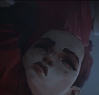 GRRRRWOOFWOOFF's tweet photo. * Caitlyn singing a lullaby to try and get Lavender to sleep *

* But it only had an effect on Vi 🕴️* https://t.co/acjRwKJlOK