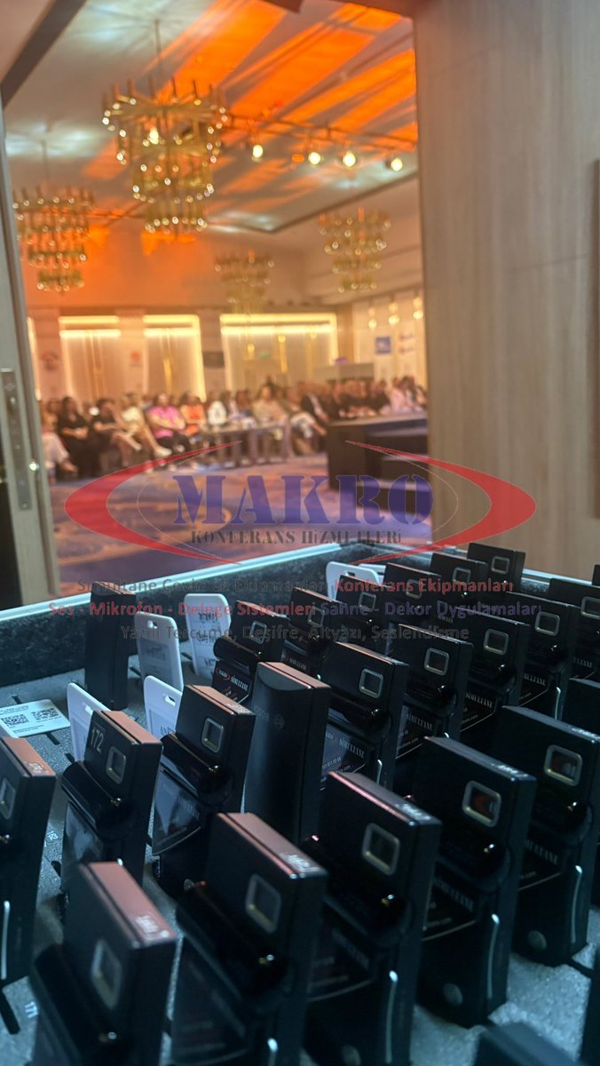 simultanemakro's tweet photo. 17-18 Haziran 2026 tarihlerinde Antalya Belek’te düzenlenen toplantıda İngilizce <> Türkçe dil çifti için Bosch Simultane sistem, tercüman kabini, alıcı kulaklıklar ve teknik destek hizmetimiz…
.
.
.
#simultane #konferans #toplantı #ceviri #simultaneousinterpretation https://t.co/jQAvhjmEP8