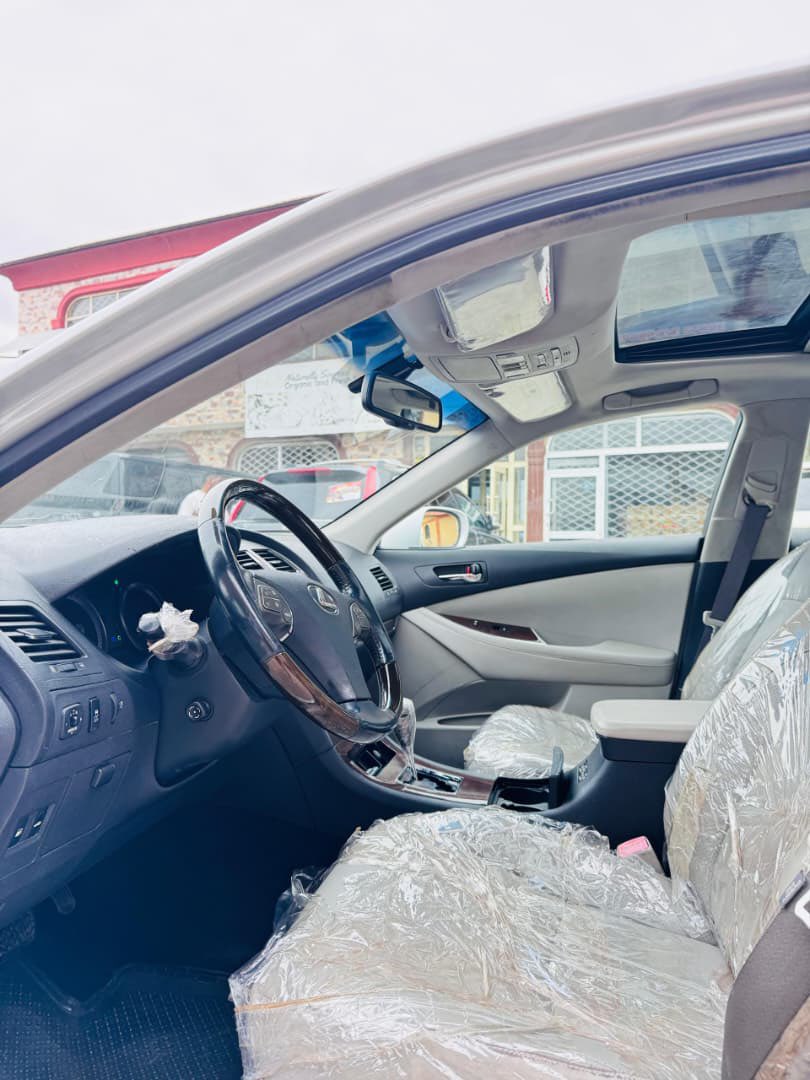 Rowneautos247's tweet photo. Foreign Used🇺🇸🇺🇸
2011 Lexus ES350
* Thumbstart Ignition
* Accident free
* Duty paid
* Low mileage
🏷️₦12.7M
📍Ikotun, Lagos (SB19) https://t.co/kO43unhQ5q