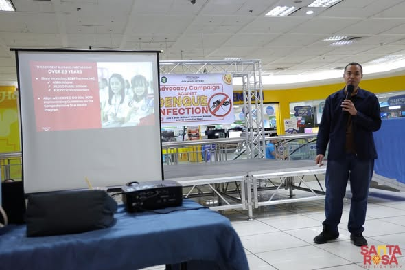 santarosacity's tweet photo. TINGNAN | Ang Pamahalaang Lungsod ng Santa Rosa, sa pangunguna ng City Health Office II, ay nagsagawa ng advocacy campaign laban sa Dengue Infection noong Hunyo 5, 2026 sa Waltermart Balibago. 

Ang inisyatibong ito ay hakbang ng lungsod upang maiwasan ang pagdami ng dengue cases sa lungsod.

📸: CIO Tonypet 

#SerbisyongMakataoLungsodNaMakabago
#TatakArcillasSerbisyongWagas
#CityofSantaRosaLaguna
#HelloSantaRosa
#SantaRosaTheLionCity🦁