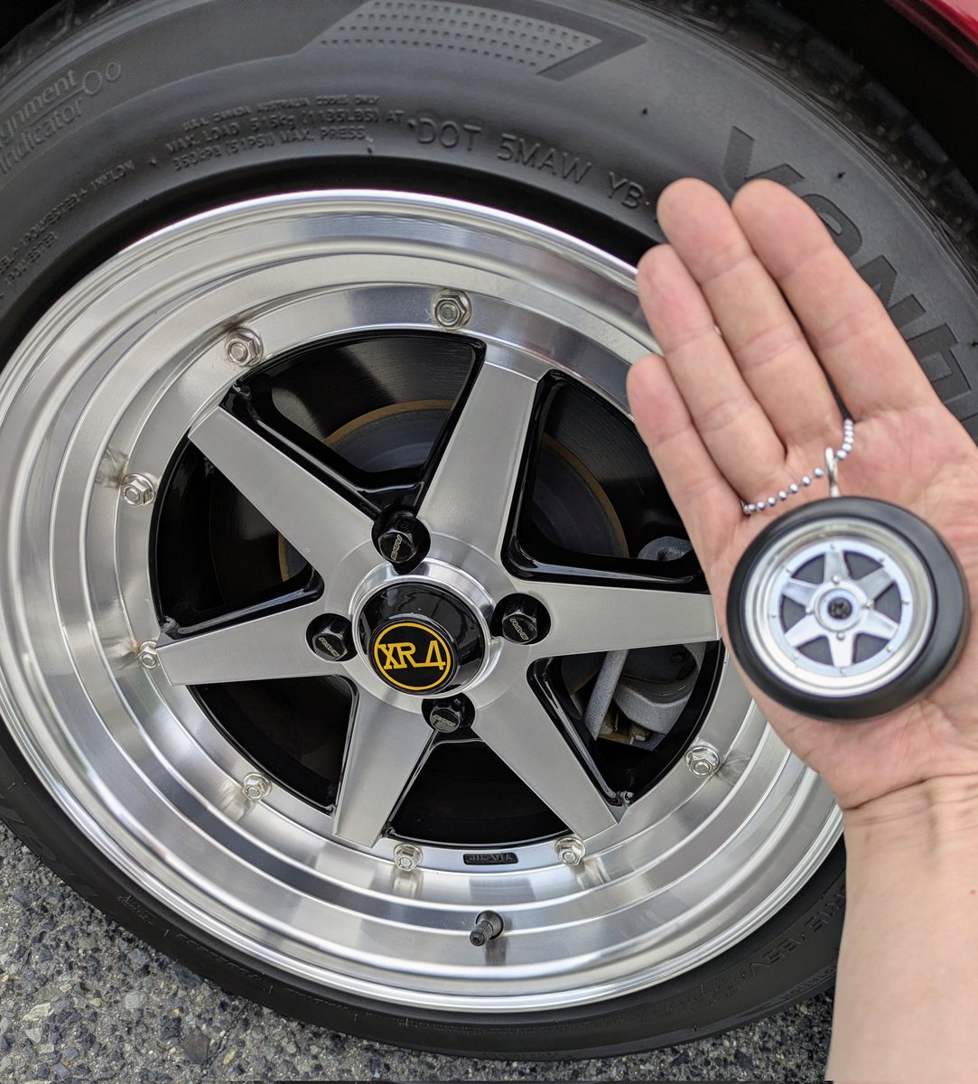 fujitozn's tweet photo. NEW　STYLE
ティーズワークスで交換
カッコよすぎて困る！
ロンシャンキーホルダーご厚意で頂きました！長崎さんありがとう😄
#ティーズワークス 
#tsworks
#ロンシャン https://t.co/ENgERdEKAg
