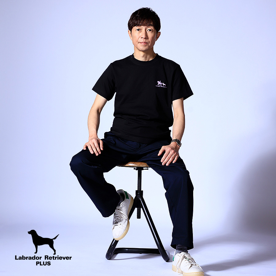 udgcoltd's tweet photo. 🐾 #LabradorRetrieverPLUS × #武豊 🐾
大好評予約受付中⭐️
オススメの半袖Tシャツは軽やかな着心地と柔らかな肌触りが魅力で
暑い季節でもストレスフリーに着用できます🌴
詳細・ご購入はコチラ👇
https://t.co/dCDZ1otcH2
#LabradorRetriever #ラブラドールレトリバープラス #ラブラドールレトリバー