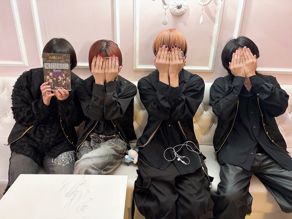 arsene_cafe's tweet photo. 池袋怪盗メンズコンカフェArsene(アルセーヌ)OPEN🪄𓂃꙳⋆ 

6/17(水)営業時間18:00~23:00🎩

💎RainySeason☔️
雨の日orゲーム勝利で1タイ無料🆓

☪️本日の怪盗はこちら
エル @ruchi_sandesi05
ゆき @yuki_arn
りぬ @Rnqyz___ 
キラ @kira_arsene 

／
🌟初回セット無料🃏❕
＼

遠隔サイトはこちら𓂃🛒🪄
🔗https://t.co/w3d67RA7mI