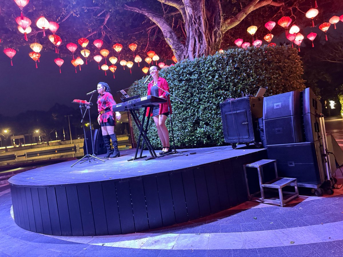 gglinkaa's tweet photo. Just left the indie folk show at the downtown black box theater—those harmonies still stuck in my head! https://t.co/xWv7SsJ0uK