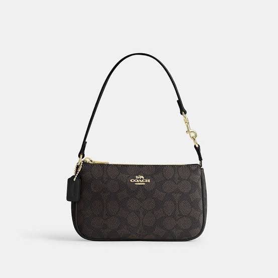 fillpony's tweet photo. ส่งต่อ Coach nolita19 ราคา 2590 บาทส่งฟรี สีกาแฟ used like very new ใหม่มากก แถมห่วงมุกด้วยเยย เทๆๆๆ เค้าซื้อมือ1มาใช้ถนอมสุดๆ สอบถามเพิ่มเติมได้น้า ลดได้ค่า🥹
#ส่งต่อกระเป๋า #ส่งต่อcoach #ส่งต่อlongchamp #longchampthailand #กระเป๋าแบรนด์เนม #ส่งต่อvghbkk #ส่งต่อเสื้อผ้ามือสอง #ส่งต่อเสื้อผ้า #โล๊ะตู้เสื้อผ้า #โล๊ะตู้เสื้อผ้ามือสอง #โล้ะตู้