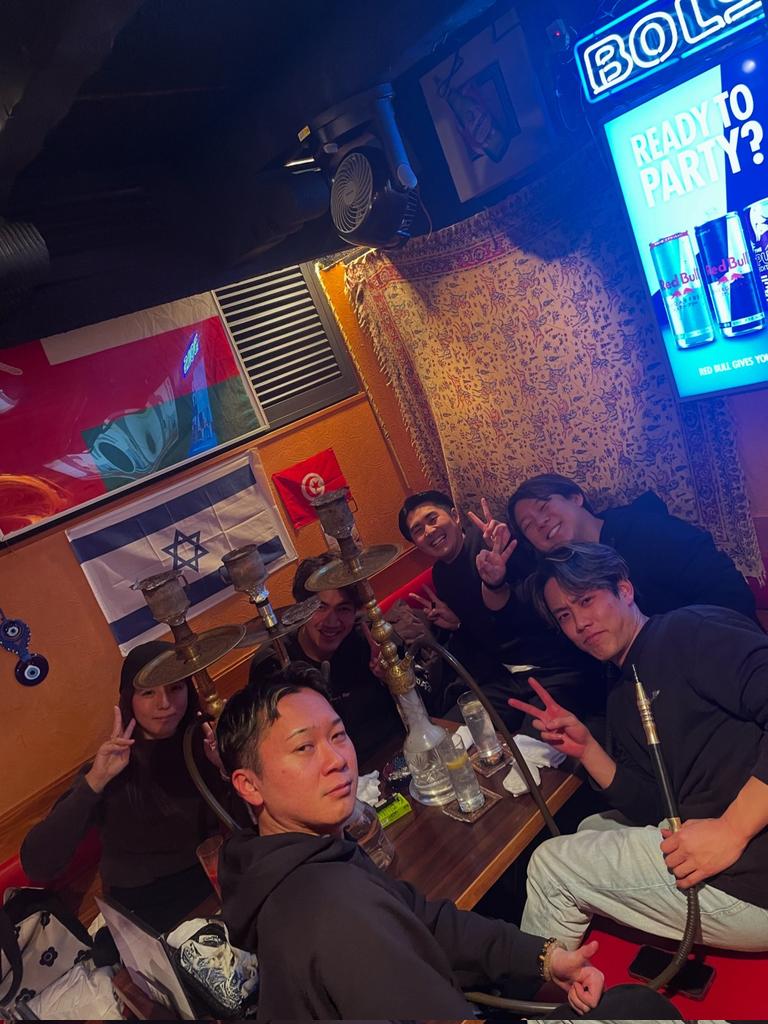 middlemix2010's tweet photo. ミドルミックス18時〜2時OPEN！
当店は異国情緒溢れるシーシャ専門店です！
料理やビールも普段目にすることが少ない中東のものをメインに取り揃えています。
いつもとは一味違った雰囲気を楽しみたいなら断然オススメ！
お友達や仕事仲間みんなで盛り上がっちゃいましょう！
#企業公式相互フォロー https://t.co/tvmqz3UrOv