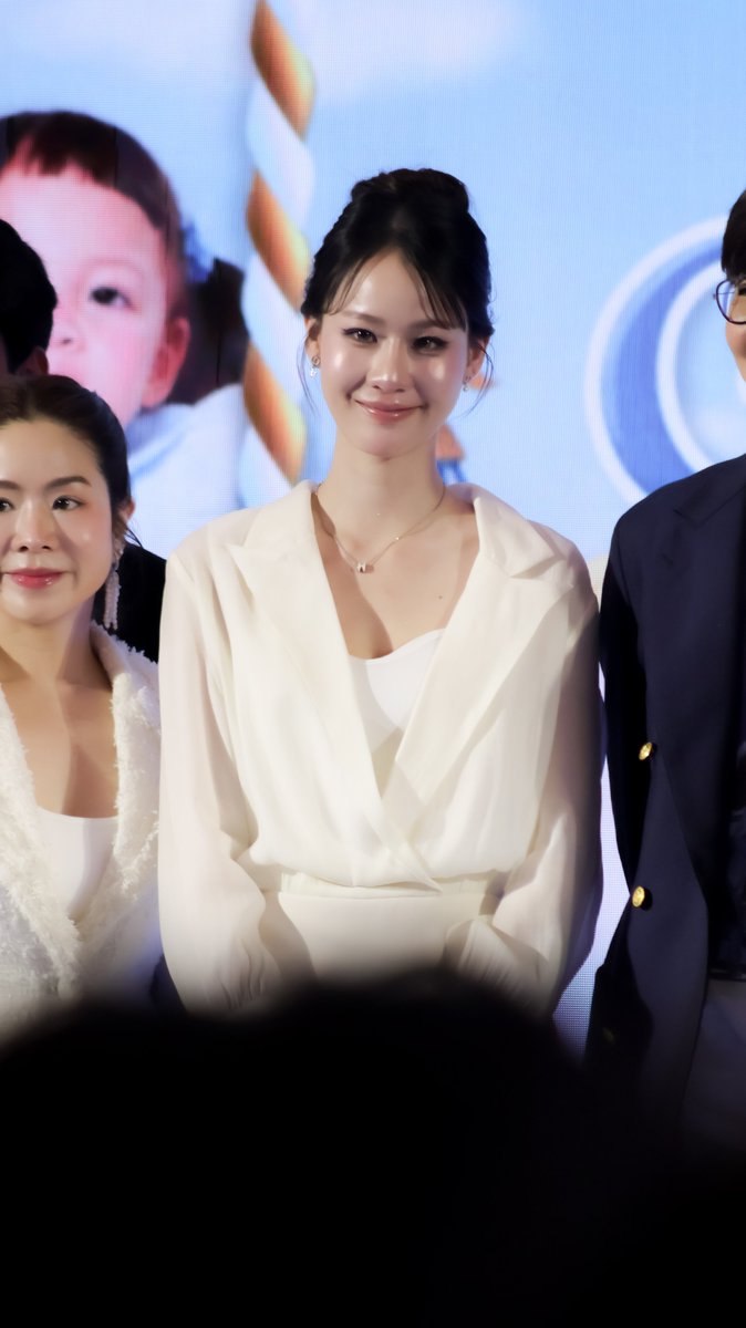 ormsinland's tweet photo. เอารูปceo คนสวยมาฝากงับ ยิ้มแบบนี้เจอทีไรใจผมก็มีพลังตลอดเลย 🌻☺️ ฮิวๆๆๆๆ
ขอให้เป็นวันที่ดีงับ  
มาสนับสนุนMARDICARE กันเยอะๆนะงับ
@oldrosethepeach

#omeorm https://t.co/H1c895vUQI